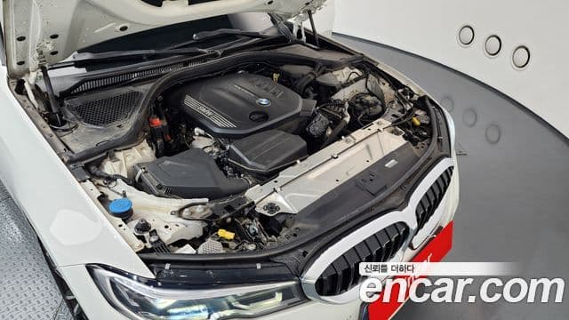 BMW 3 Series 2021 — фото 6 из 20