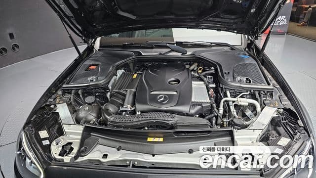 Mercedes-Benz E-Class 2021 — фото 6 из 20