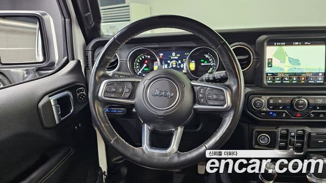 Jeep Wrangler 2021 — Şəkil 13/20