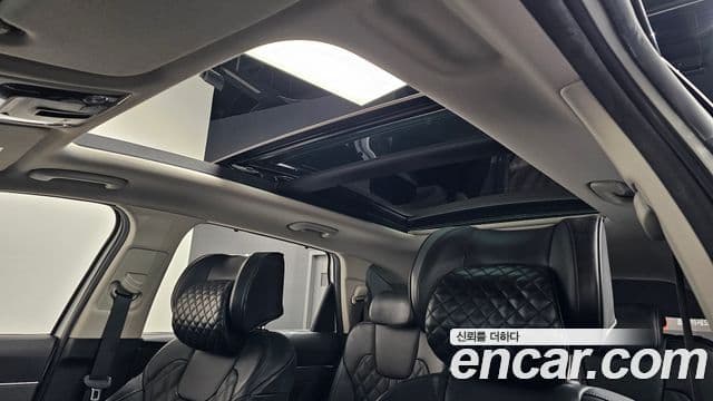 Kia Sorento 2020 — ფოტო 19/20