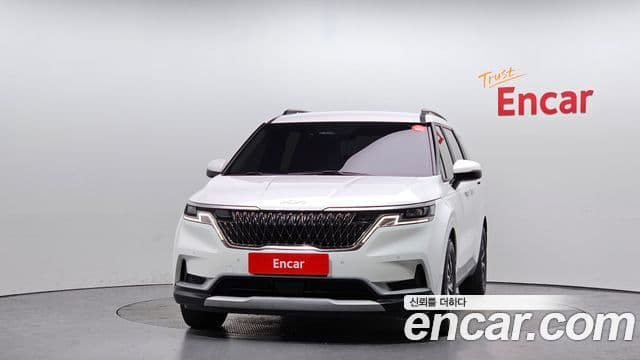 Kia Carnival 2023 — фото 3 из 20
