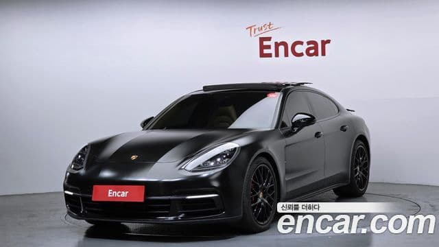 Porsche Panamera 2018 — ფოტო 1/20
