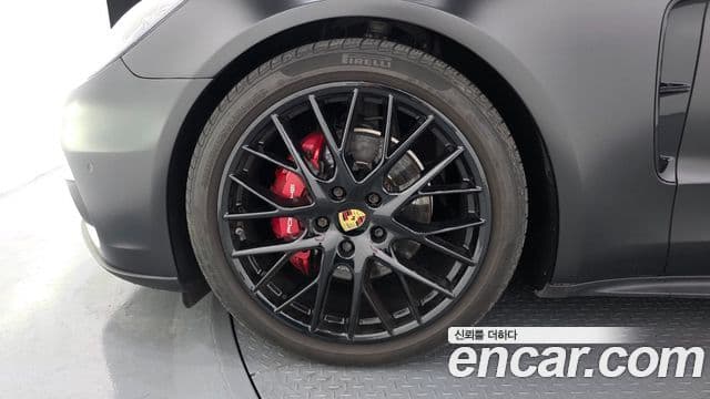 Porsche Panamera 2018 — фото 5 из 20