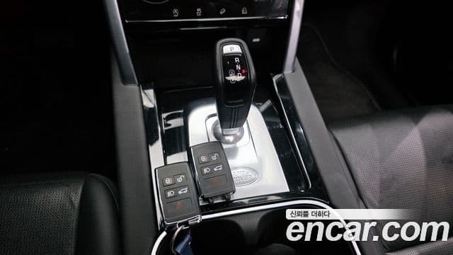 Land Rover Discovery Sport 2022 — Şəkil 8/20