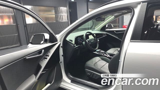 Kia Niro 2026 — Фото 10/20