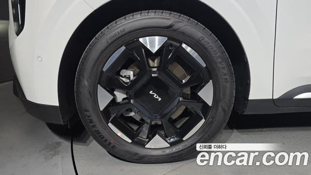 Kia Carnival 2025 — фото 5 из 20