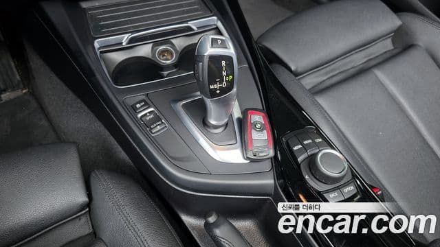 BMW 1 Series 2018 — Şəkil 9/20