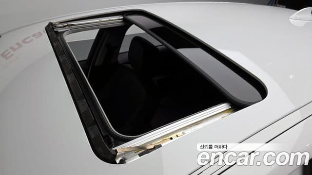 BMW 1 Series 2018 — Şəkil 19/20