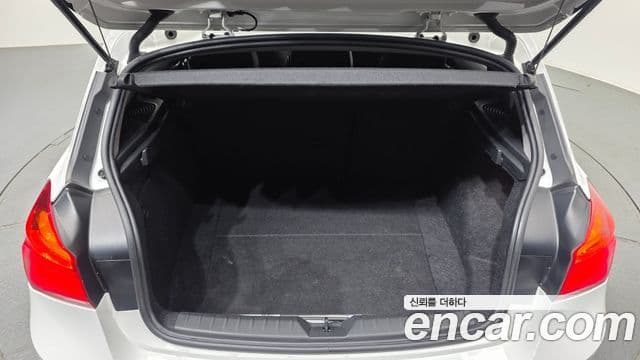 BMW 1 Series 2018 — Şəkil 20/20