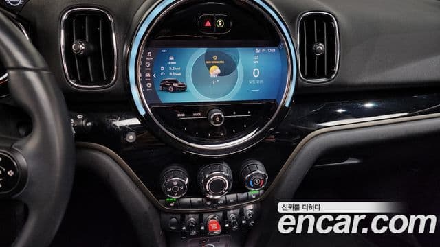 Mini Cooper Countryman 2022 — фото 14 из 20
