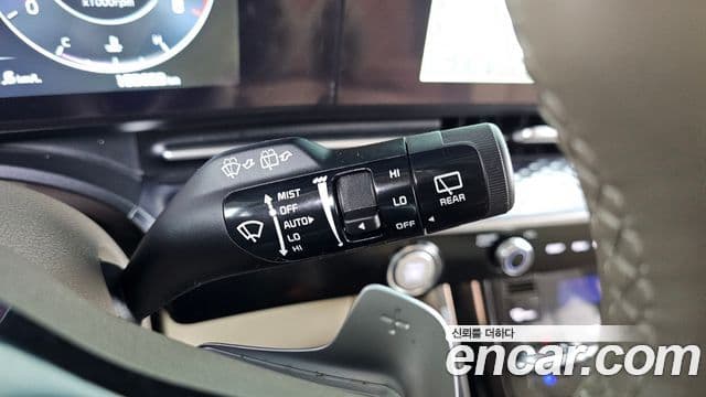 Kia Carnival 2022 — ფოტო 18/20
