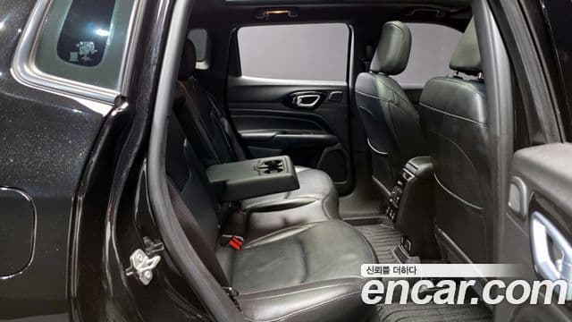 Jeep Compass 2022 — фото 12 из 20