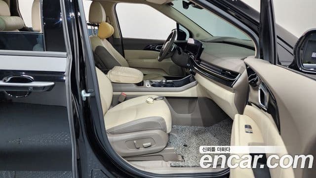 Kia Carnival 2023 — Фото 11/20
