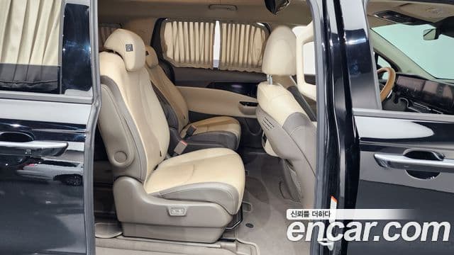 Kia Carnival 2021 — Фото 12/20