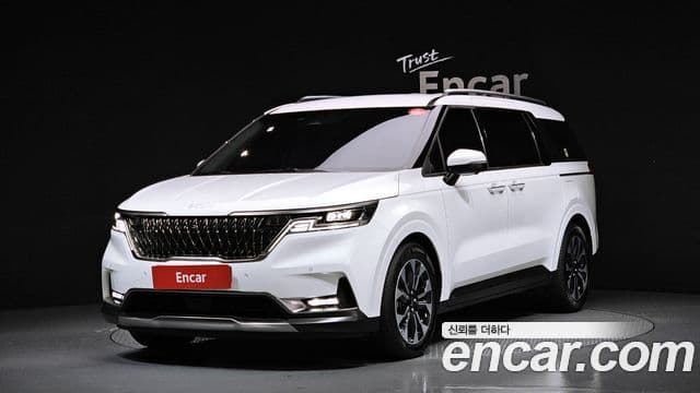 Kia Carnival 2023 — ფოტო 10/20