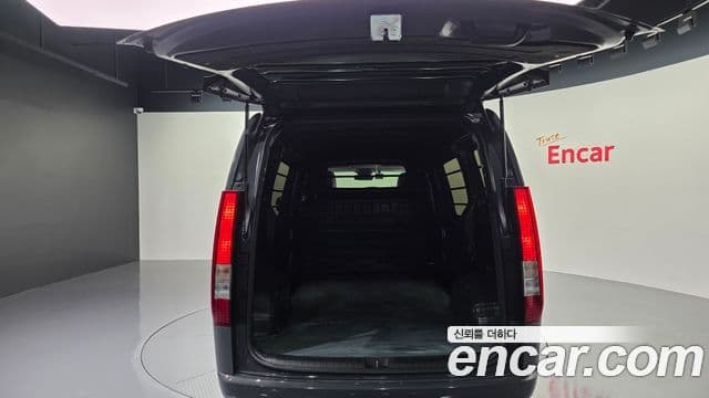 Hyundai Staria 2025 — фото 20 из 20