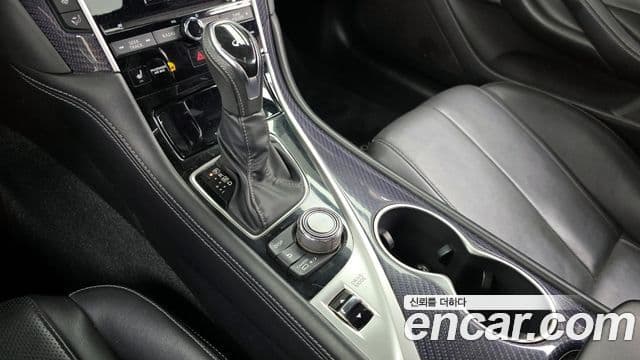 Infiniti Q60 2018 — фото 9 из 20