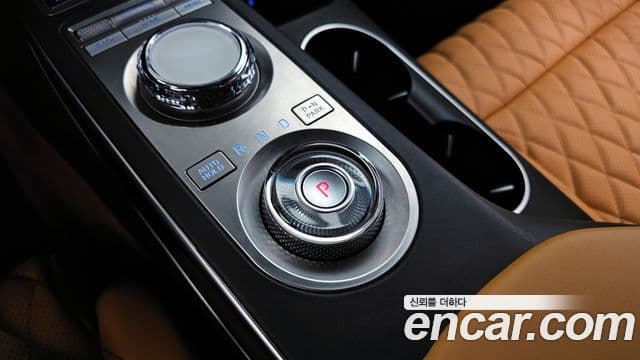 Genesis GV70 2021 — Şəkil 9/20