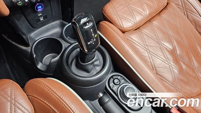 Mini Cooper S Convertible 2022 — ფოტო 9/20