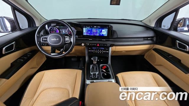 Kia Carnival 2022 — ფოტო 7/20