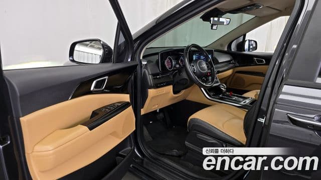 Kia Carnival 2022 — ფოტო 10/20