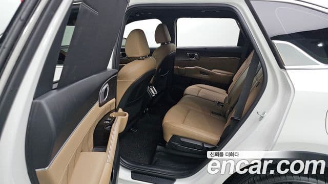 Kia Sorento 2024 — ფოტო 19/20