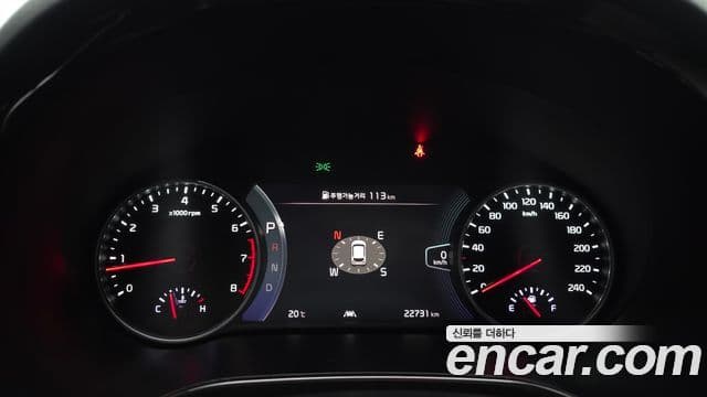 Kia Seltos 2022 — ფოტო 8/20