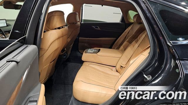 Genesis Electrified G80 2022 — фото 12 из 20