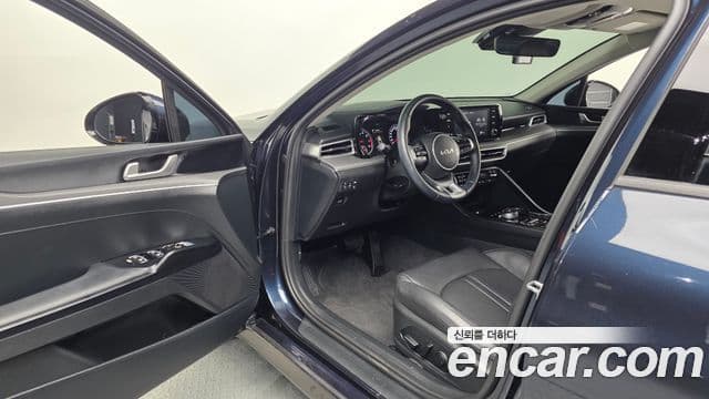 Kia K5 2023 — фото 10 из 20