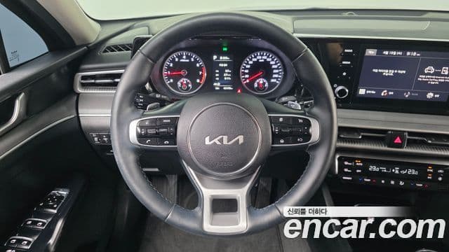 Kia K5 2023 — фото 13 из 20