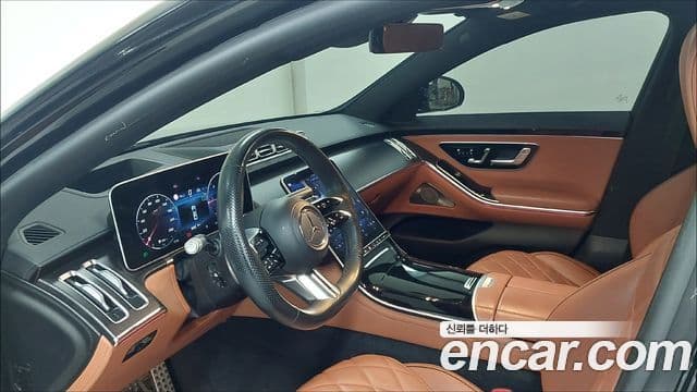 Mercedes-Benz S-Class 2023 — Photo 15/17