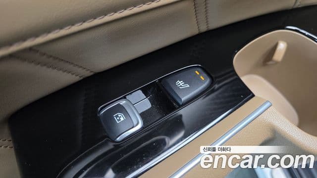 Kia Sorento 2023 — ფოტო 18/20