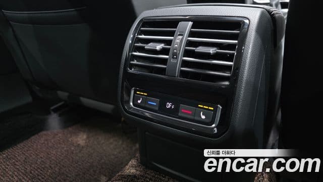 Volkswagen Passat GT 2018 — Şəkil 19/20
