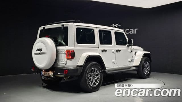 Jeep Wrangler 2021 — фото 2 из 20