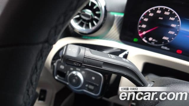 Mercedes-Benz A-Class 2024 — ფოტო 16/20