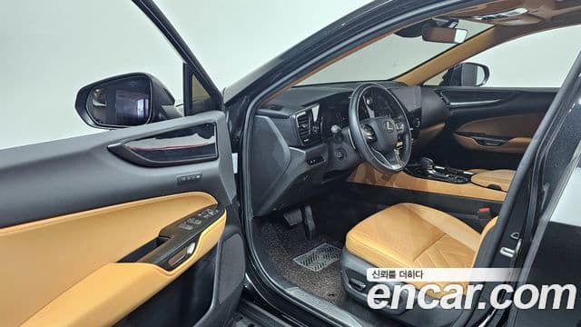 Lexus NX350h 2023 — ფოტო 18/20