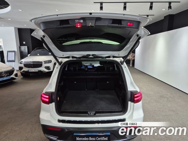 Mercedes-Benz EQB 2025 — ფოტო 5/20