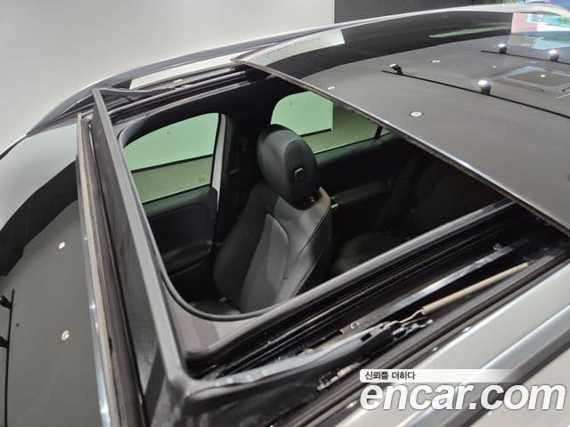 Mercedes-Benz EQB 2025 — ფოტო 13/20