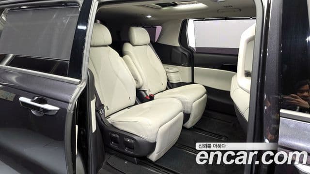 Kia Carnival 2021 — ფოტო 11/20