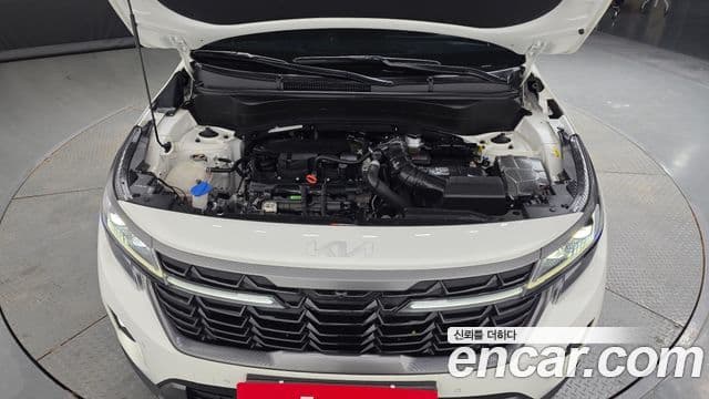 Kia Seltos 2023 — Şəkil 6/20