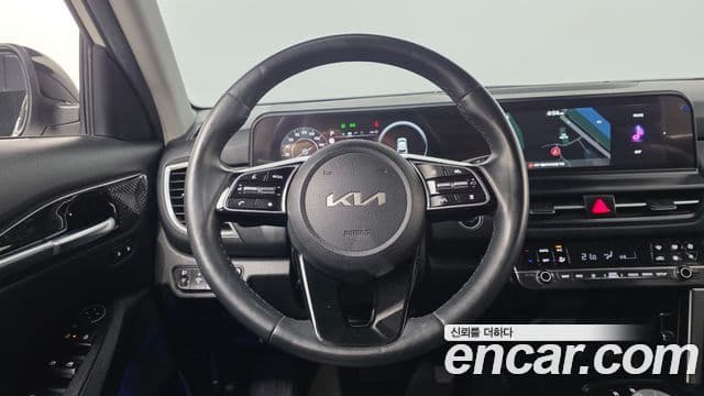 Kia Seltos 2023 — Şəkil 15/20