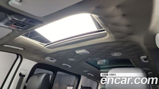 Hyundai Staria 2023 — ფოტო 19/20