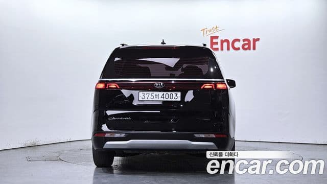 Kia Carnival 2021 — Фото 4/20