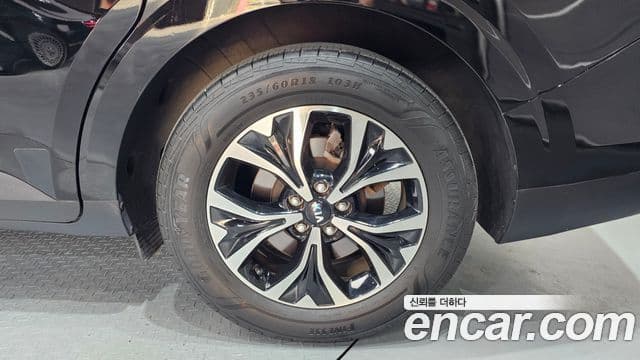Kia Carnival 2021 — Фото 5/20