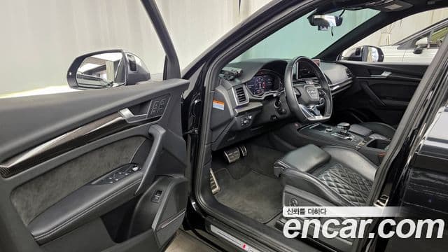 Audi Q5 2020 — Şəkil 10/20