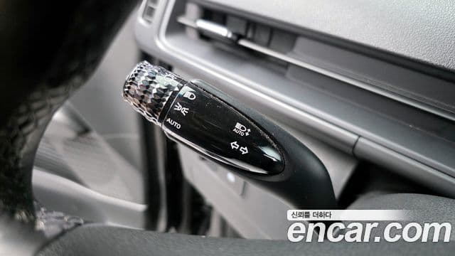 Hyundai Staria 2023 — ფოტო 15/20