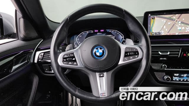 BMW 5 Series 2023 — Şəkil 13/20