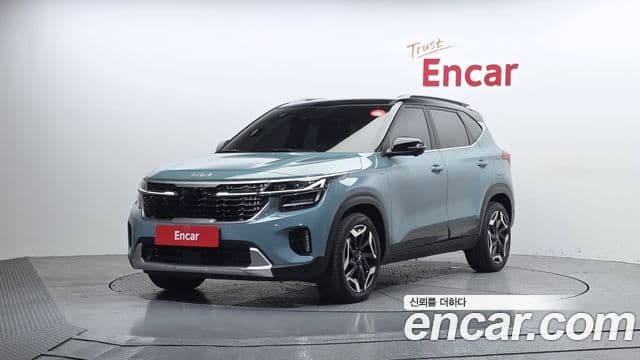 Kia Seltos 2023 — ფოტო 1/20