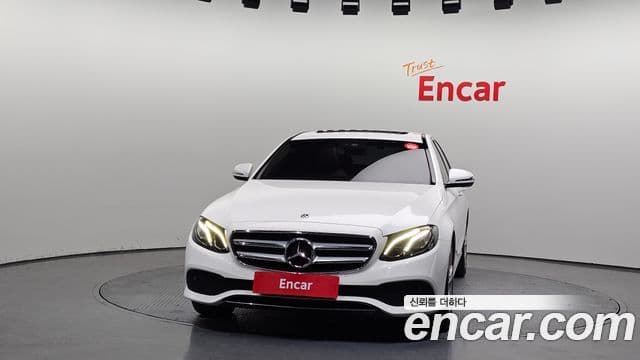 Mercedes-Benz E-Class 2018 — ფოტო 3/20