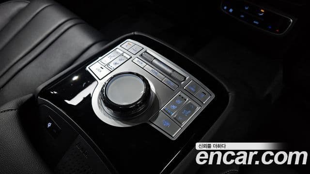 Genesis Electrified G80 2023 — ფოტო 19/20